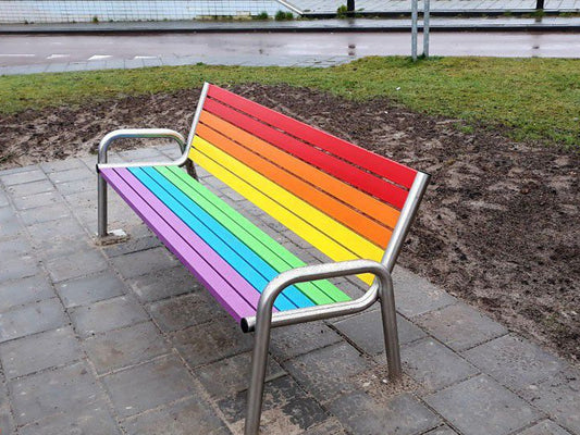 Lauko suoliukas Promyk II Vaivorykštinis – tvariems urbanistiniams sprendimams bei pėsčiųjų zonų tvarkymui