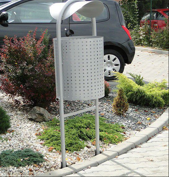 Šiukšliadėžė Beryl Su Stogeliu 60 L – funkcionaliai ir saugiai bendruomenės aplinkai parkuose bei skveruose