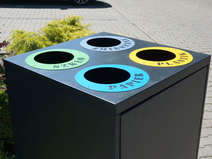 Rūšiavimo Šiukšliadėžė Cube IV 4X80L 4 Kamerų / Užrašai Iškirpti Lazeriu – aukščiausios kokybės sprendimams savivaldybių ir valstybiniuose projektuose