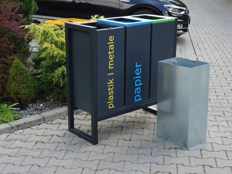 Rūšiavimo Šiukšliadėžė Satis III 3X60L – funkcionaliai ir saugiai bendruomenės aplinkai parkuose bei skveruose