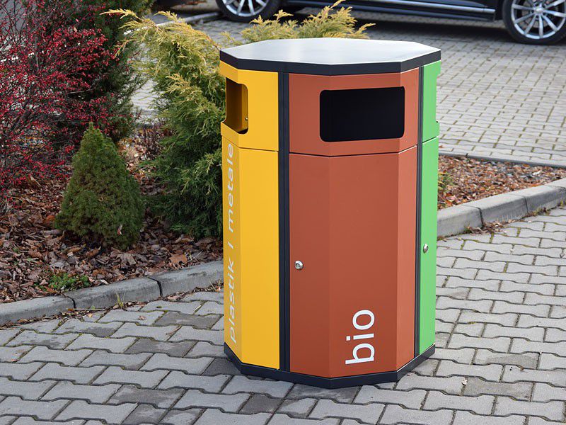 Rūšiavimo Šiukšliadėžė Solaris I - 4 Skyrių / Užrašai Lipni Plėvelė – funkcionaliai ir saugiai bendruomenės aplinkai parkuose bei skveruose