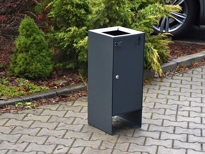 Šiukšliadėžė Aster III – funkcionaliai ir saugiai bendruomenės aplinkai parkuose bei skveruose