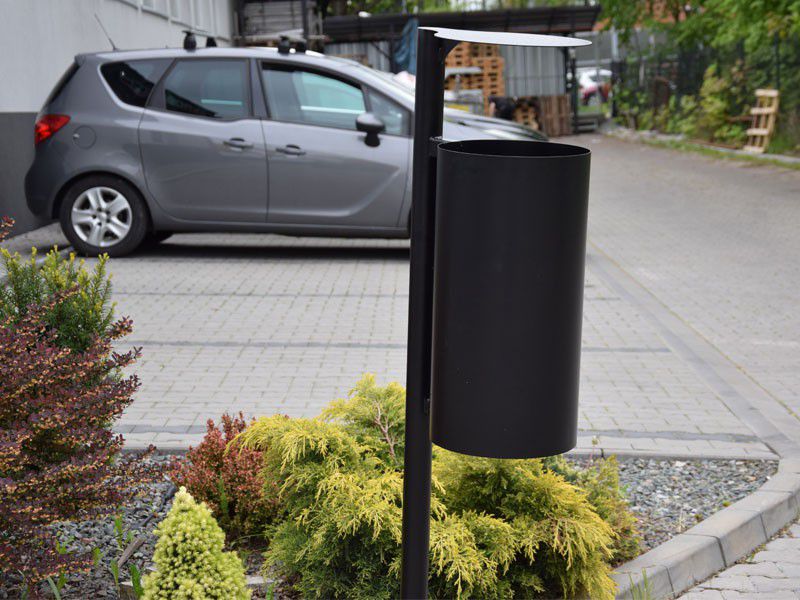 Šiukšlių Dėžė Orlik Su Stogeliu – funkcionaliai ir saugiai bendruomenės aplinkai parkuose bei skveruose