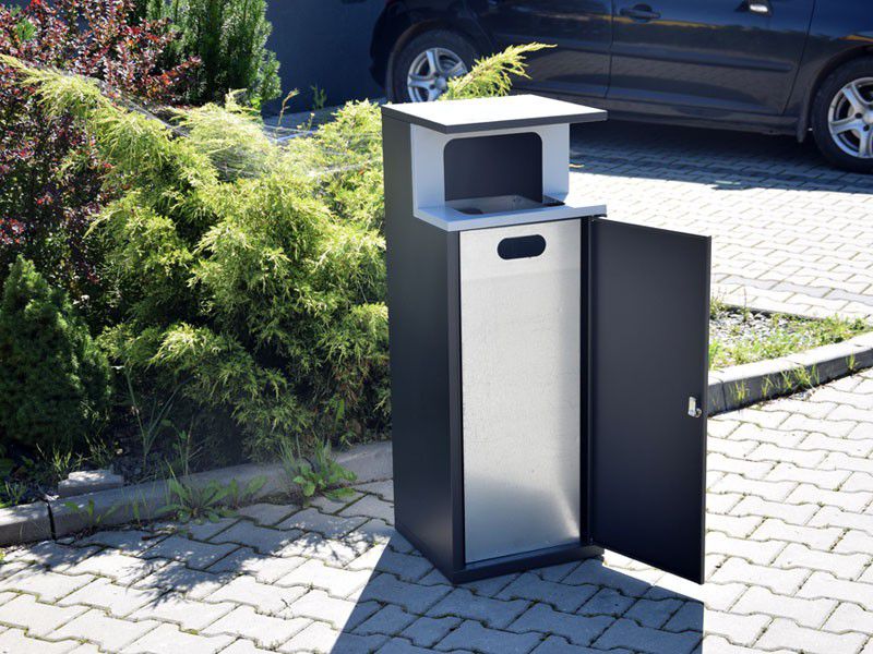 Šiukšliadėžė Oberon I 80L – funkcionaliai ir saugiai bendruomenės aplinkai parkuose bei skveruose