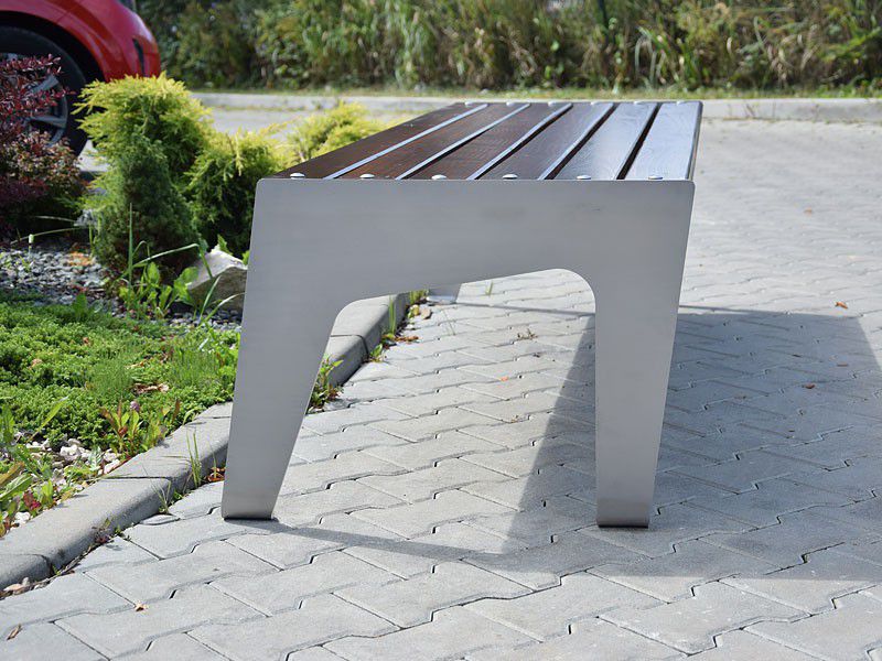 Lauko suoliukas Be Atlošo Nemezja I – funkcionaliai ir saugiai bendruomenės aplinkai parkuose bei skveruose