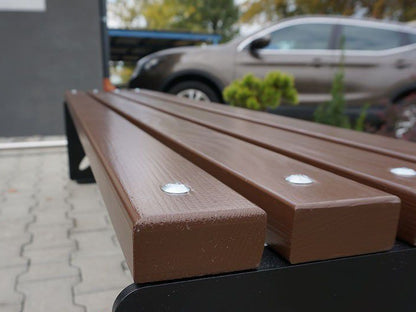 Lauko suoliukas Be Atlošo Saturn – funkcionaliai ir saugiai bendruomenės aplinkai parkuose bei skveruose