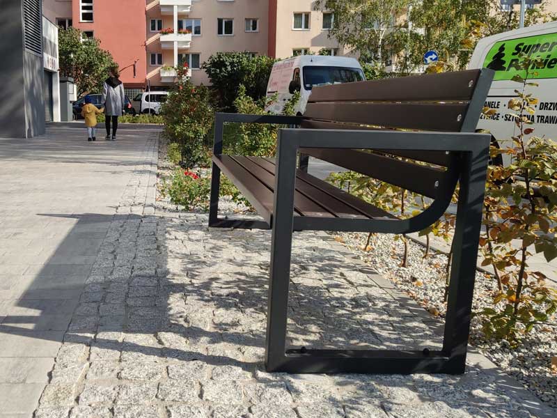 Lauko suoliukas Majka – estetiškam viešojo landšafto formavimui ir poilsio zonų įrengimui