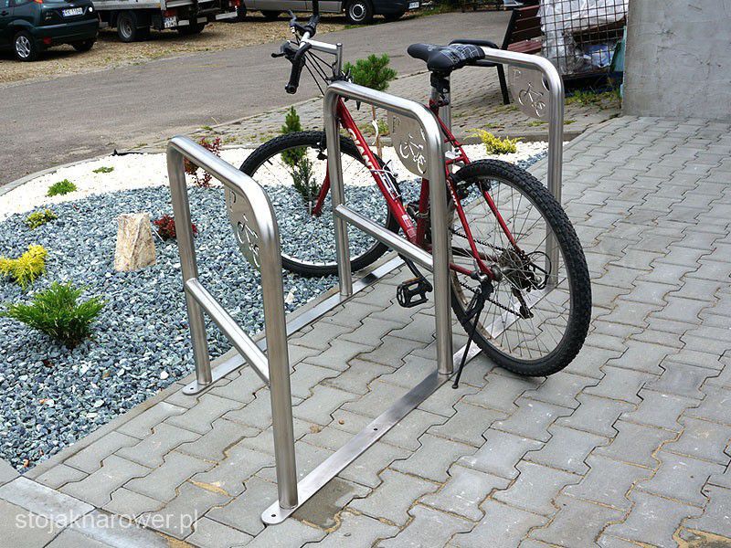 Dviračių stovas U-16 su skersiniu ir parkavimo ženklu, modulinis -3 - moderni parko infrastruktūra ir įranga