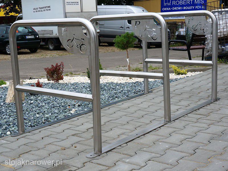 Dviračių stovas U-16 su skersiniu ir parkavimo ženklu, modulinis -3 - moderni parko infrastruktūra ir įranga