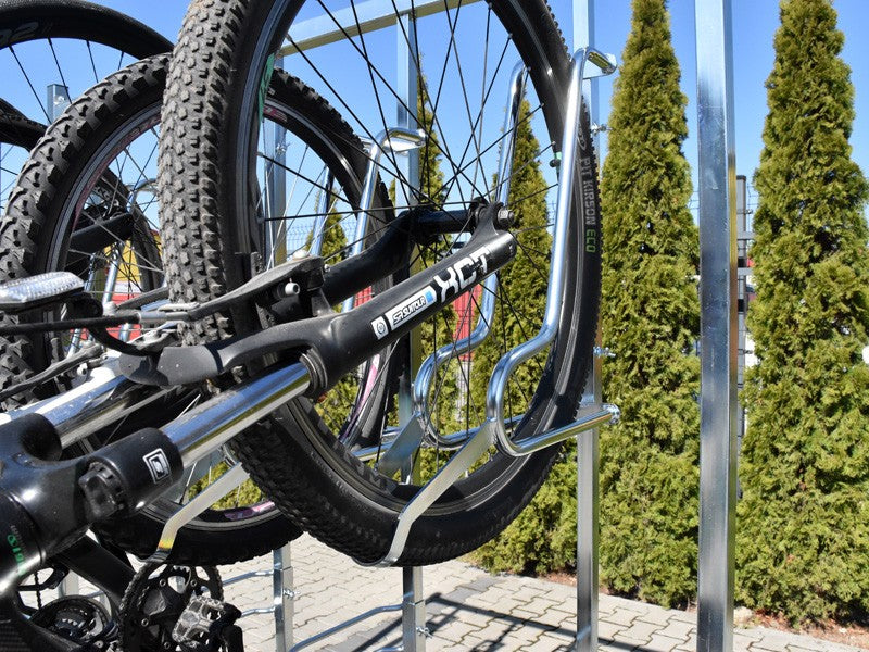 Pakaba lift premium-12 (12 vietų) su konstrukcija ir laikikliais – prekės miestų viešosioms erdvėms
